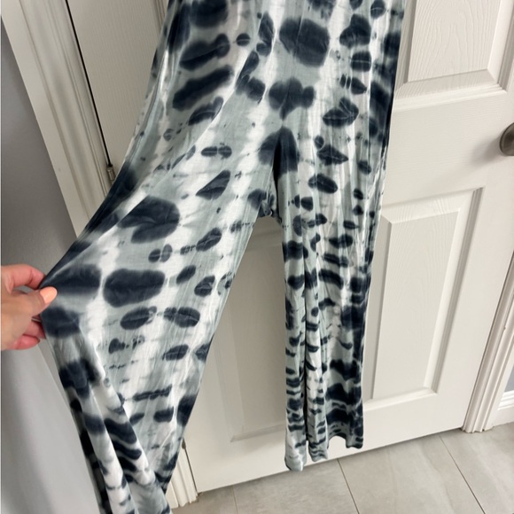 Gypsy 05 Black and White Halter Jumpsuit - Picture 6 of 6